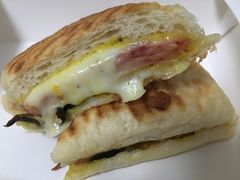 火腿芝士帕尼尼-Bracket Coffee(银河SOHO店)