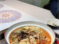-丽丽三鲜螺蛳粉(田林路店)