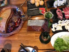 -江湖餐厅–重庆九宫格老火锅