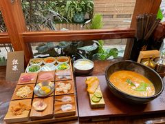 -银米·云南传统过桥米线(双廊黑金冠店)