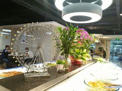 -享遇.锅姥姥牛排海鲜自助(小寨店)