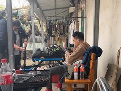 -东湖小天池真人CS彩弹野战基地
