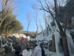 -雪山彩虹谷景区