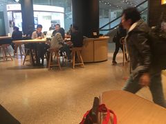用餐区-星巴克(北京首都国际机场7店)
