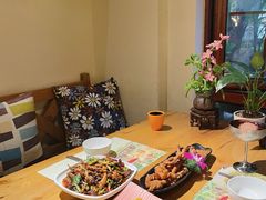 -月亮眼花园餐厅书吧酒吧