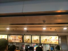 -麦当劳(深圳北站高铁店)