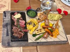 -Mark&Mars Restaurant