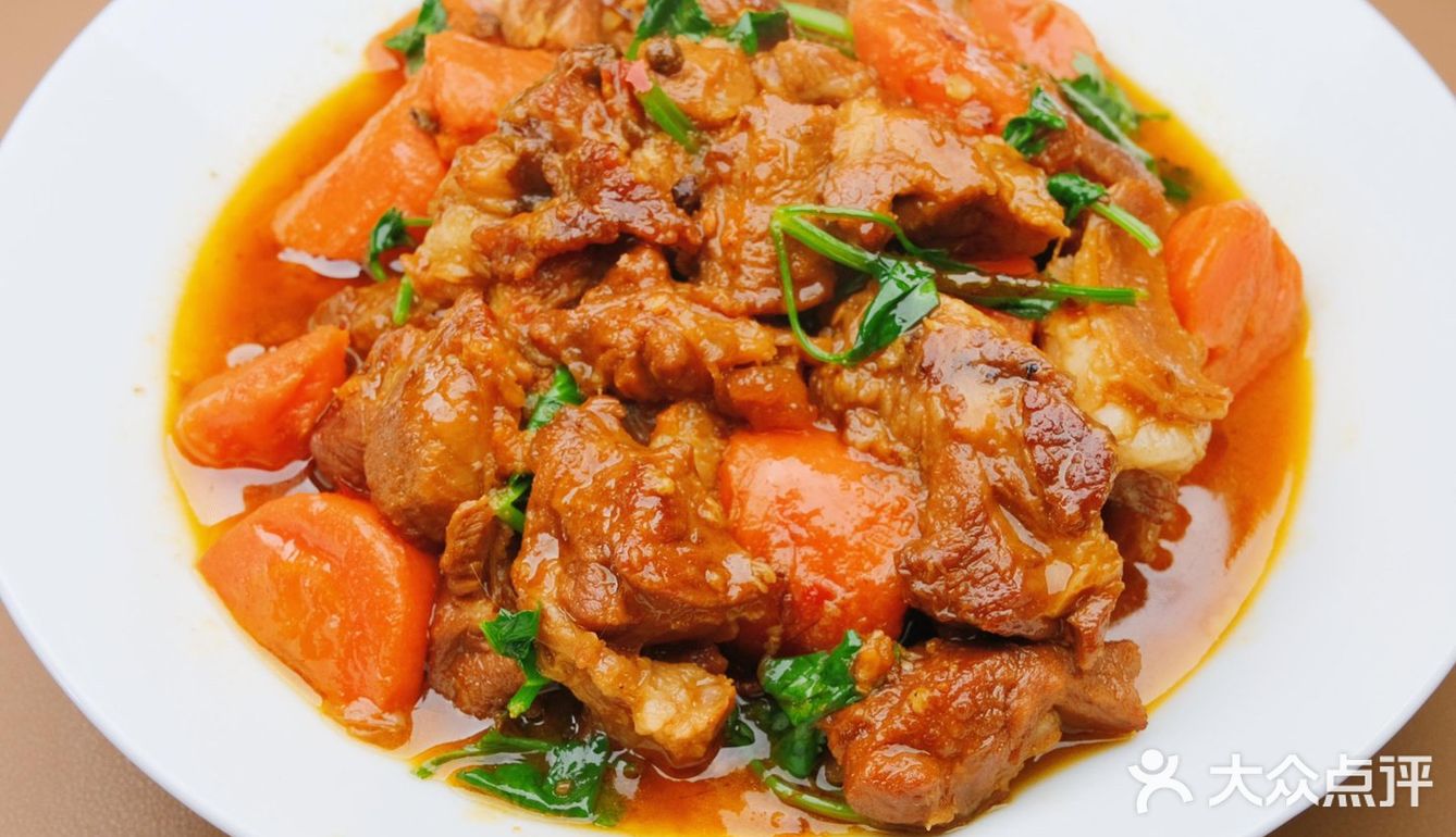 年夜饭桌上硬菜红焖羊肉，都抢疯了