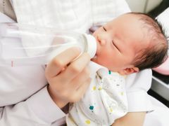 -萧乐母婴·住家月嫂·育婴师