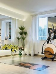 -闺蜜瑜伽·普拉提女性塑形馆