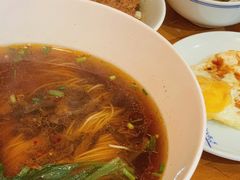 蕈油红汤面-君东记本帮面馆(天钥桥路店)