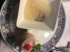 低温慢煮山鸡蛋配酱油泡沫-小广寒电影艺术餐厅(小广寒经三路店)