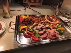 -元一希尔顿酒店·鲜切牛肉火锅禅自助餐厅