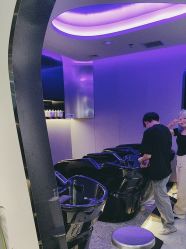 点击看大图 -TOP HAIR SALON