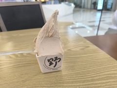 焦糖海盐冰淇淋-野人先生Gelato(上海长宁龙之梦店)