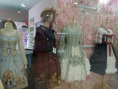 -甜镜物语 LOLITA·汉服·JK制服三坑生活馆(滨江道店)