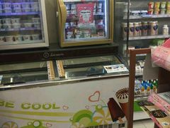 -全家便利店(桂平路店)