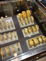 -周大福荟馆JEWELRIA(宝安南路华润万象城店)