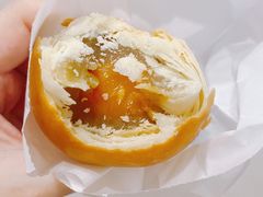 莲蓉蛋黄酥-陶陶居饼家(惠福东路店)