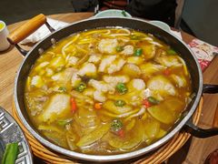 -有红鸡毛店·川菜(建设路店)