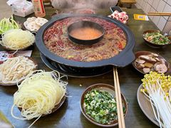 -黄潇洒老火锅(九眼桥宏济巷店)