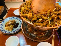 二哥芋儿蛙-炉小二铜锅牛蛙•川湘菜(三里屯店)