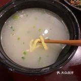 「开洋葱油拌面送蛋皮汤」炸葱焖着软了