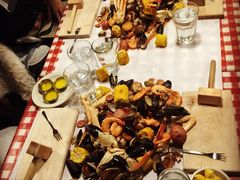 -The Crab Pot Seattle