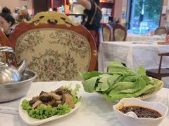 -鲁朗纳麦石锅鸡庄园
