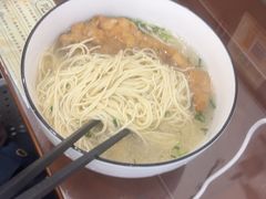 -百年老字号·观振兴蟹黄面·三虾面·苏式面(观前街富仁坊巷店)