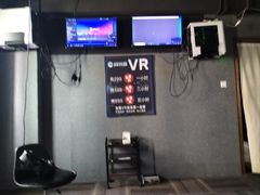 -VR 间客漫·PS电玩·虚拟现实包间游戏电竞(街道口店)