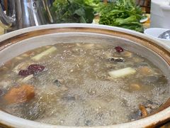 -东巴谷野生菌火锅餐厅