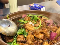 -胡须佬鸡煲四季火锅店(石厦西村直营店)