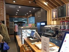 -焙丽拾光(麦凯乐直营店)