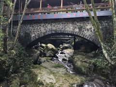 -藏龙百瀑风景区