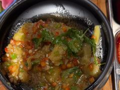 -明洞阿姨·韩式酱蟹烤肉·创意料理(三元桥店)