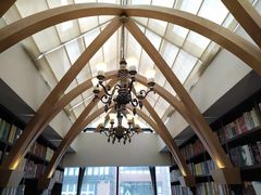 -钟书阁(松江泰晤士小镇店)