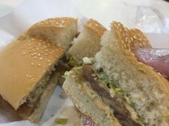 猪扒包-旺角宝港式茶餐厅(寮步店)