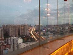 -荣誉国际酒店-云顶旋转餐厅