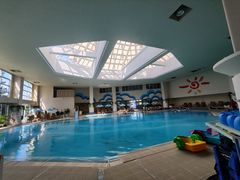 -Rizzan Sea Park Hotel Tancha Bay室内游泳池