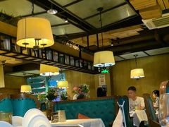 -领鲜活海鲜榴莲自助火锅(东门店)