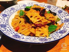 -泉畔人家·老济南经典鲁菜(大明湖店)