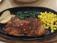 黑胡椒铁板鸡排-萨莉亚意式餐厅(莲花国际广场店)