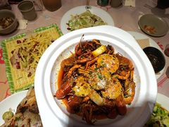 -肥肥虾庄·金牌油焖大虾(汉街SKP店)