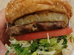 -The Habit Burger Grill 哈比特汉堡(爱琴海店)