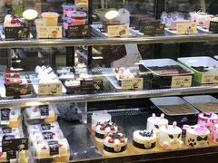 面包甜点陈列柜-红跑车(三牌楼店)