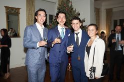 -德川洋服西服礼服订制·丽都皇冠店