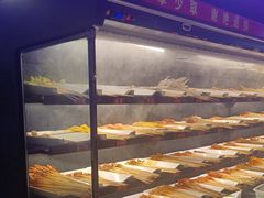 -佰人王串串香火锅(洋珠巷店)