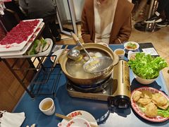 -邹开喜·小海鲜醉鸡煲·潮汕鲜切牛肉店(襄阳北路店)