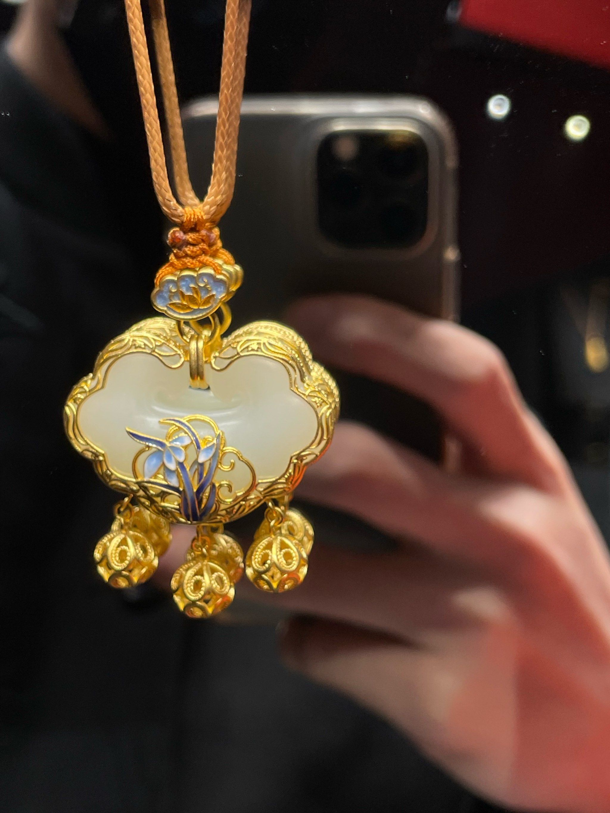 金玉良缘 黄金和玉石是绝配